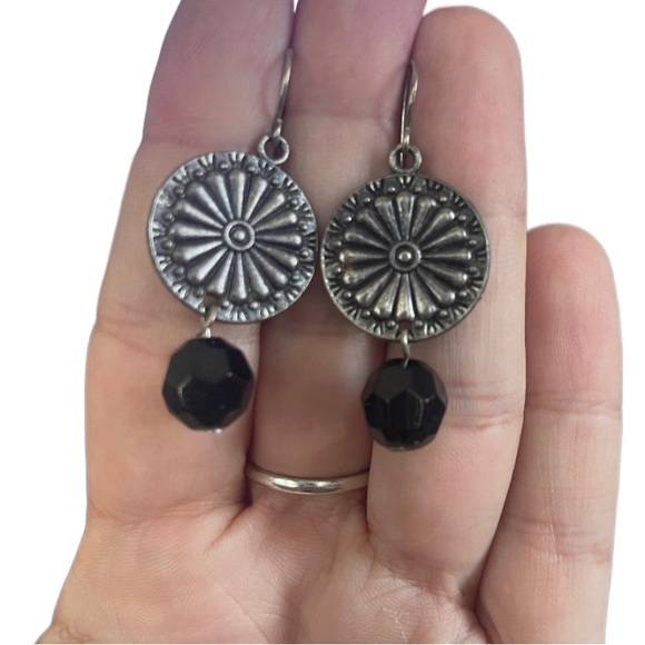 Southwestern Sliver Flower Onyx Dangle Earrings - Picture 2 of 4